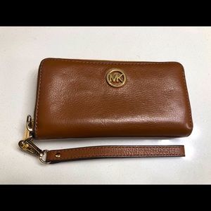 Michael Kors Wristlet/Wallet